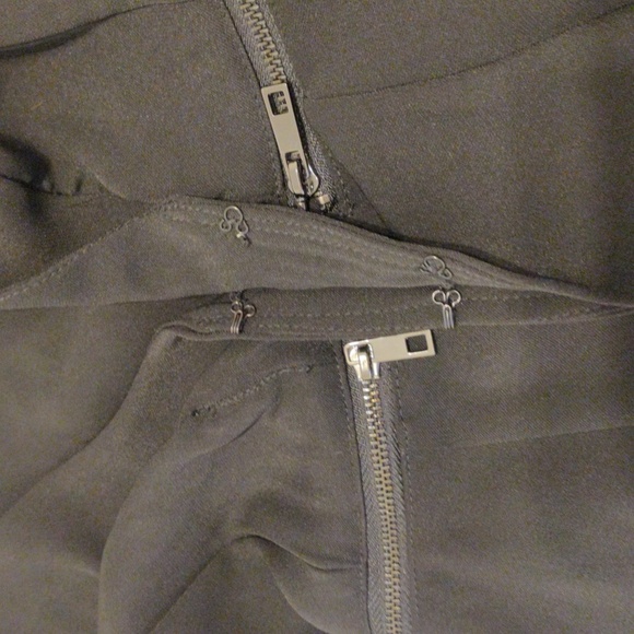 AKIRA. Large Black Blazer - Picture 5 of 9